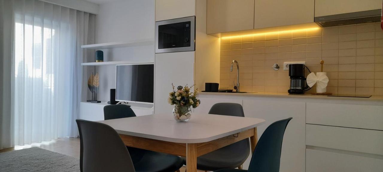 Light Brown Central Apartment أفيرو المظهر الخارجي الصورة