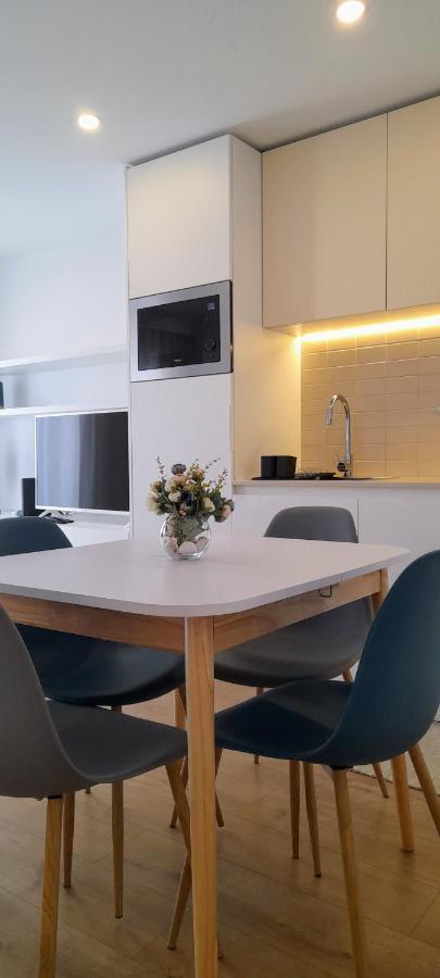 Light Brown Central Apartment أفيرو المظهر الخارجي الصورة